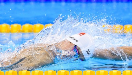 千场峥嵘铸传奇，蓝月当空敬瓜帅—阿提哈德TIFO盛宴致敬时代舵手