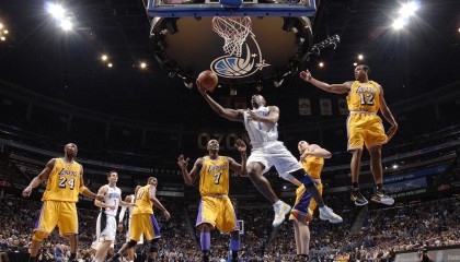 归化球员助力中国足球崛起，未来之路任重道远