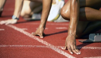 中国男篮备战关键期，利好频传，为何球迷心中反生忐忑？