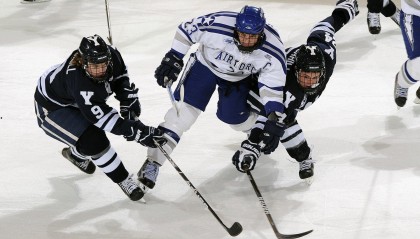 伯纳乌之夜逆转传奇，阿贾克斯青春风暴憾负皇马铁血意志