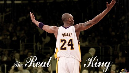 双冠加冕！新王登基谱写足坛历史新篇章