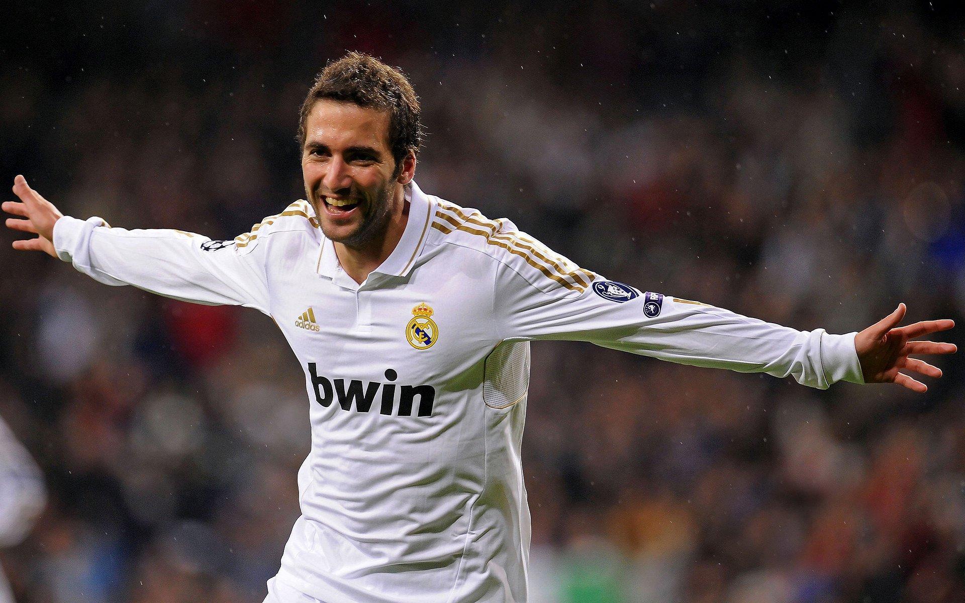 FC26右边后卫实力榜，阿什拉夫、基米希、巴尔韦德并列榜首，新时代全能边卫崛起