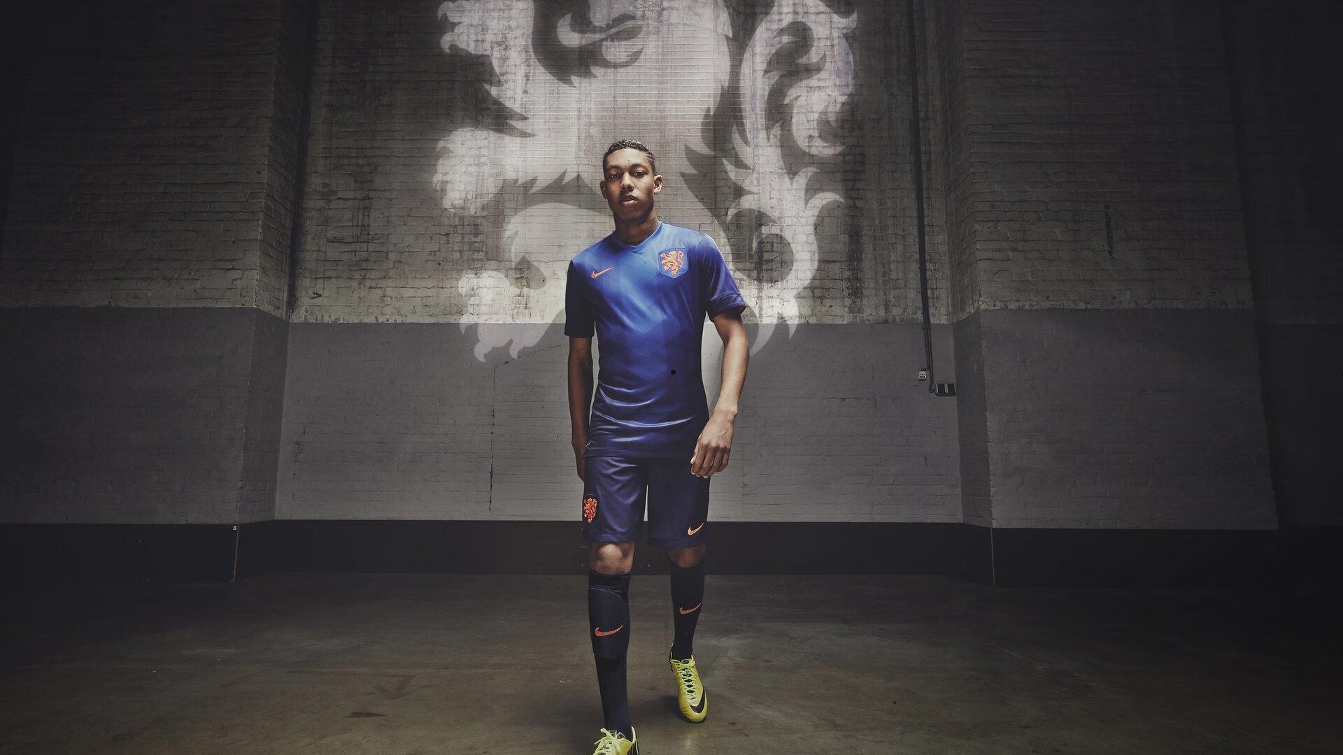 铁锤帮创历史！莫耶斯首度客场攻克老特拉福德，西汉姆联拿下关键三分